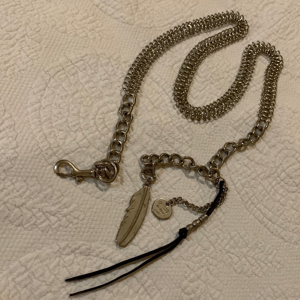 Guess chain silver adjustable belt.